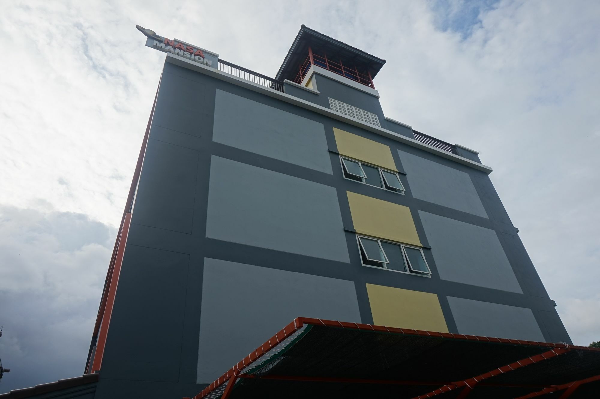Ferienwohnung Nasa Mansion Phuket Exterior foto