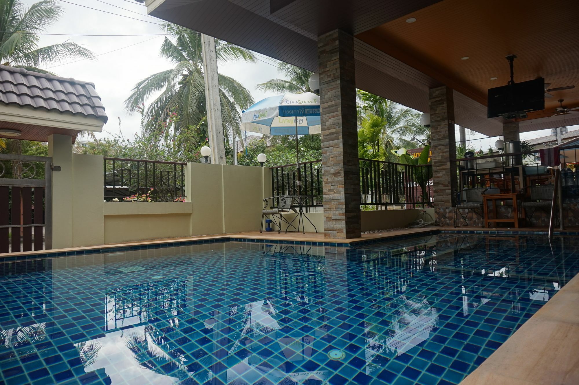Ferienwohnung Nasa Mansion Phuket Exterior foto